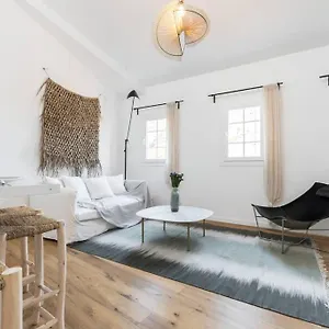 Malonat Duplex - Old Town Apartment